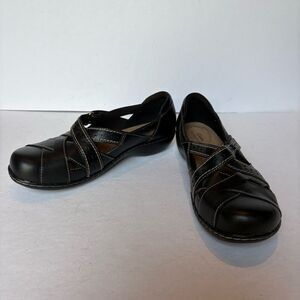 Clarks Collection Women's Black Loafers Slip On size 8 1/2XW